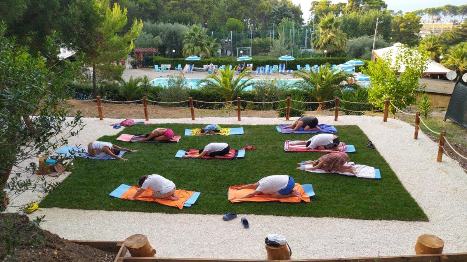 Camping Villaggio Internazionale San Menaio Exterior foto