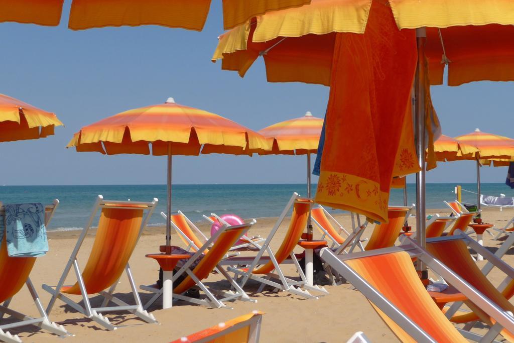 Camping Villaggio Internazionale San Menaio Exterior foto